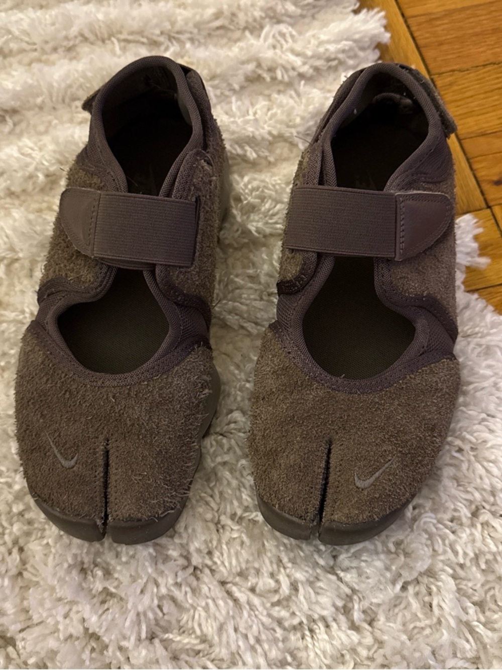 EUC Nike Air rift suede sneakers in ironstone 7
